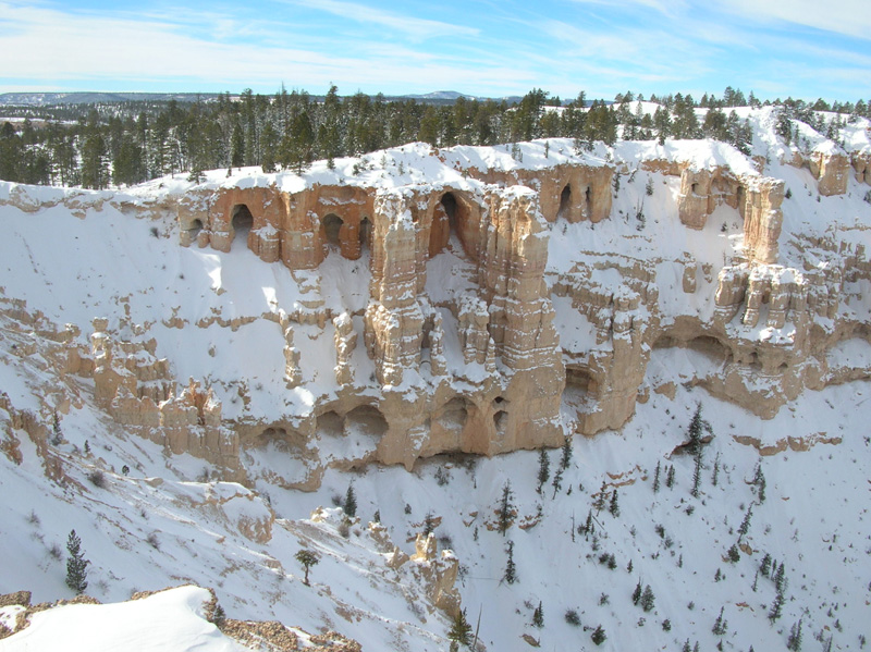 030-Bryce_Point_view_of_Grottos