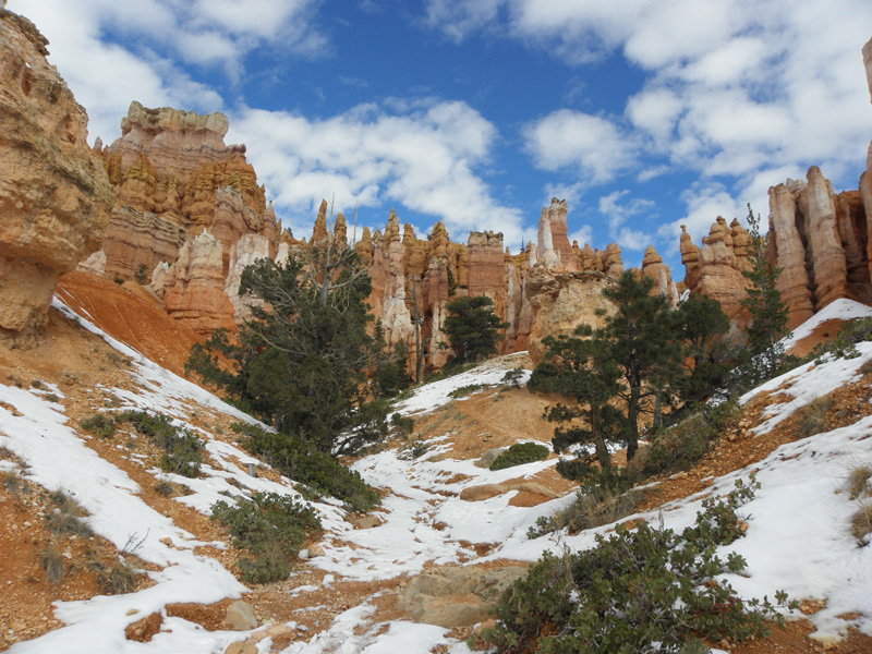 14-view_along_Queens_Garden-Navajo_Loop_trail