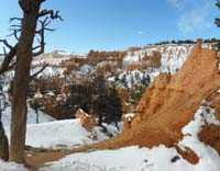 12-view_along_Queens_Garden-Navajo_Loop_trail