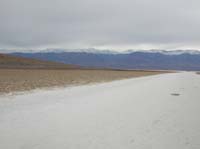 39-Panamint_Mountains_from_Badwater