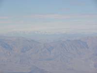 21-zoomed_view_of_Sierra_Nevada-unseasonable_to_have_very_little_snow_on_peak_this_time_of_year