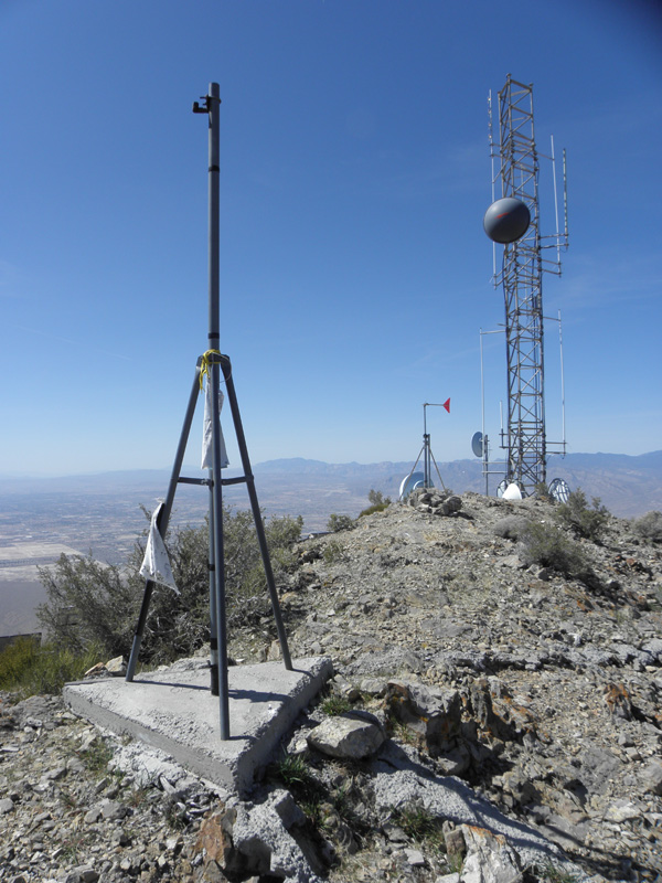 24-Gass_Peak_communications_equipment