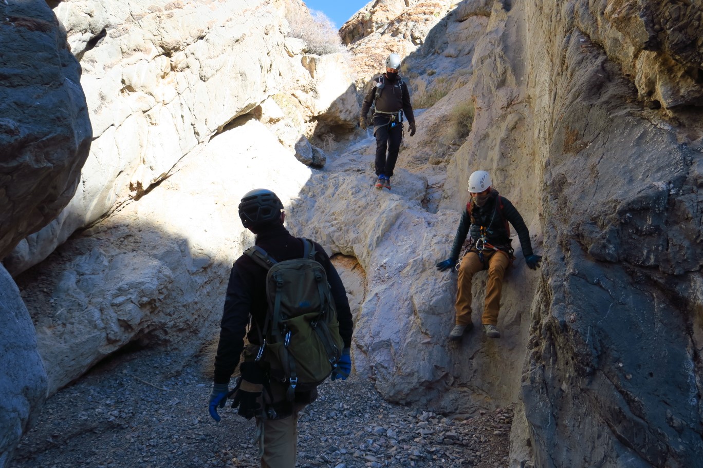 40-Ed,Laura,Marc_descending_a_dry_waterfall