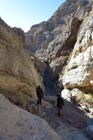 39-continuing_down_slot_canyon