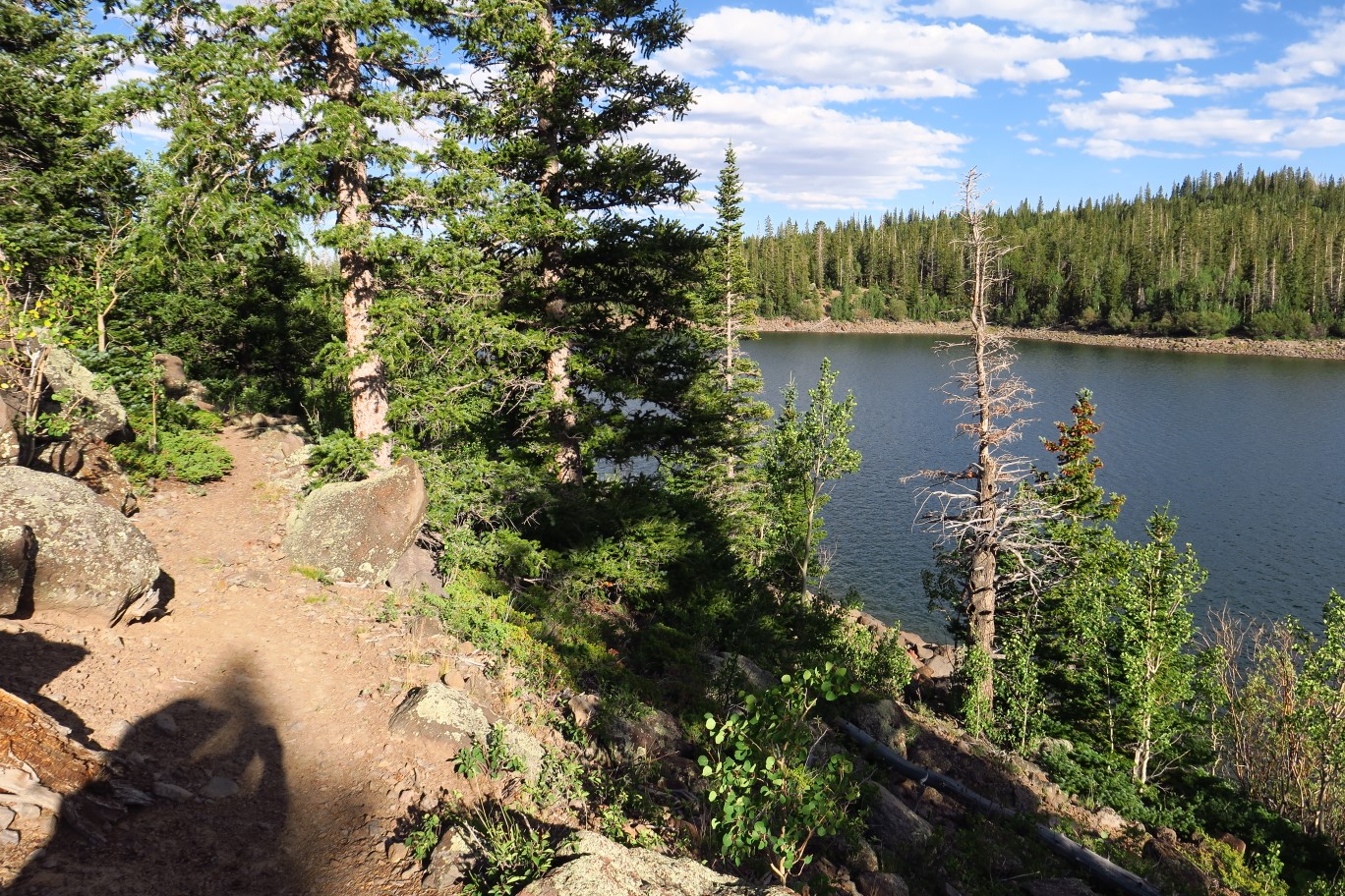 13-Blind_Lake_along_trail