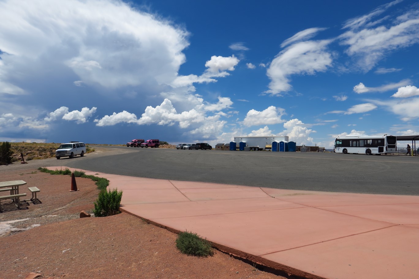 21-Guano_Point_roundabout-Pink_Jeep_parking_area