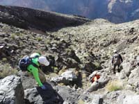 05-scrambling_down_the_slope-mostly_worn_path