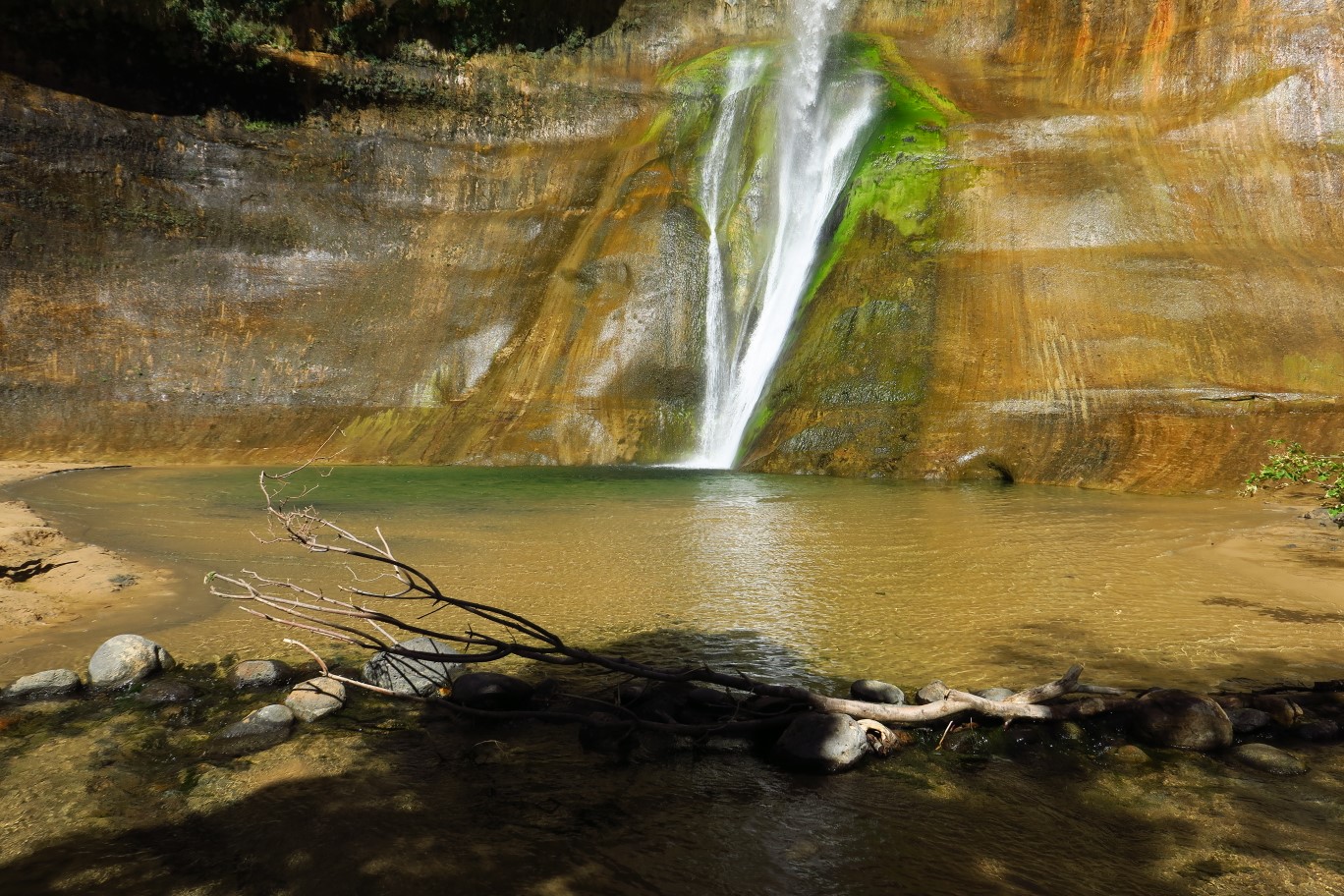 20-pool_for_Lower_Calf_Creek_Falls