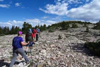04-our_group_are_walking_up_to_the_peak