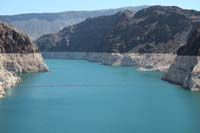 07-Lake_Mead_view_upstream-zoom-note_barriers