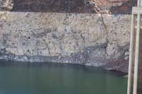 32-bathtub_ring_view_on_Arizona_side-line_of_shrubs_now_underwater