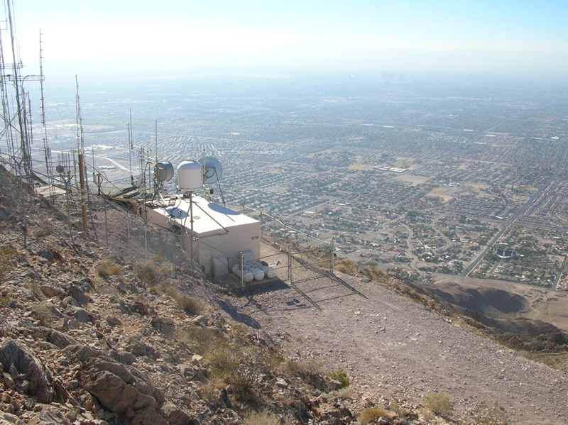 41-view_of_Las_Vegas_Valley_from_peak