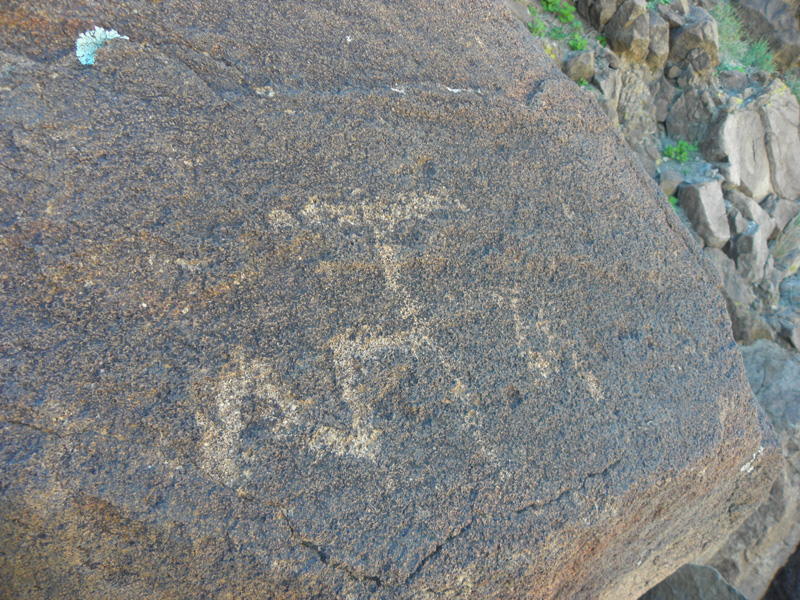 068-petroglyphs