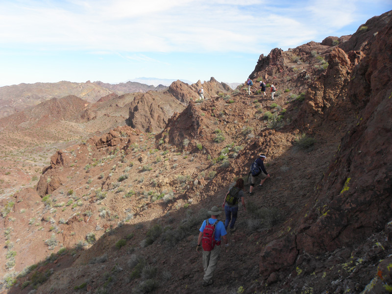 36-group_hiking_to_pinnacles