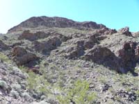 16-wondered_if_there_was_a_break_to_climb_below_peak-lots_of_breaks-took_one_towards_left