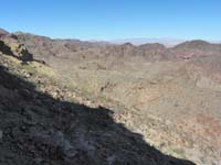 27-at_saddle_looking_at_scenery_to_NW