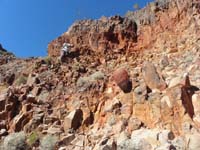 06-Laszlo_navigating_exposed_break_in_the_cliff