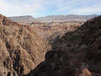 40-1110-pretty_scenery_across_Black_Canyon