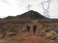 03-group_starting_the_hike_to_Lava_Butte