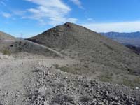 02-Black_Canyon_Overlook_parking_area_and_viewpoint_just_ahead-we_turn_to_right