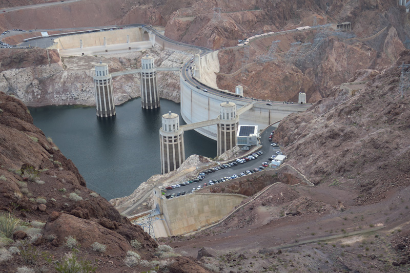 55-zoom_view_of_Hoover_Dam