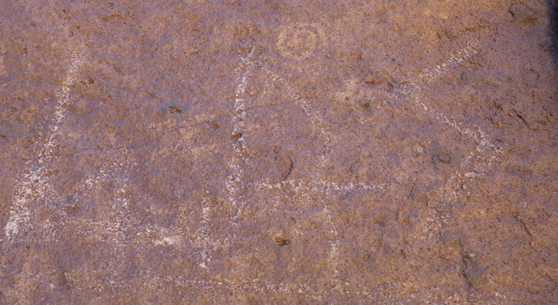 57-petroglyphs-along_with_modern_graffiti-very_unfortunate