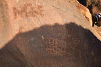 47-petroglyphs-along_with_modern_graffiti-very_unfortunate