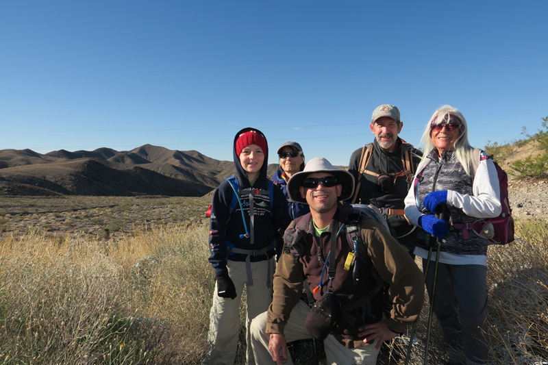 01-trailhead_photo-Kenny,Luba,Daddy,Ed,Valerie-Peanut_Peak_in_background