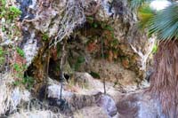27-hanging_garden_with_constant_flowing_water