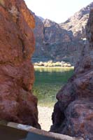 40-scenic_view_from_the_pool_looking_out_to_the_river