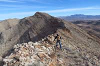 17-Ed_traversing_knife_edge_ridge_to_peak