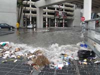 07-a_good_way_to_clean_out_the_streets-note_the_suitcase_to_right