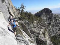 21-narrow_solid_ledge_to_traverse_with_exposure
