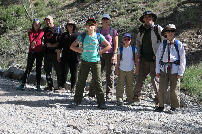 01-trailhead-Stella,Brett,Julia,Sarah,Veronica,Lexi,Daddy,Kenny