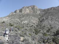 036-Luba_and_Ed_heading_up_the_canyon