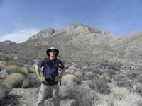 093-me_with_Damsel_Peak_in_distance