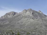 096-zoomed_view-Damsel_Peak_hump_to_left-Pincushion_Peak_in_middle-Pincushion_Pinnacle_to_right