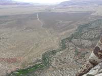 36-looking_down_to_trails-we_came_from_upper_right,Oak_Creek_parking_lot_in_upper_center