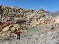 07-looking_back_to_Larry_and_pretty_scenery-Turtlehead_Jr-Redcap_to_upper_right