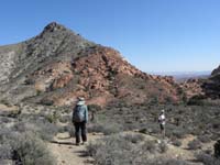 42-Kay_and_Laszlo_on_trail_with_our_next_destination-New_Peak