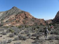 44-group_heading_to_saddle-Jennifer_and_Lori_went_down_that_way,rest_ascended_peak