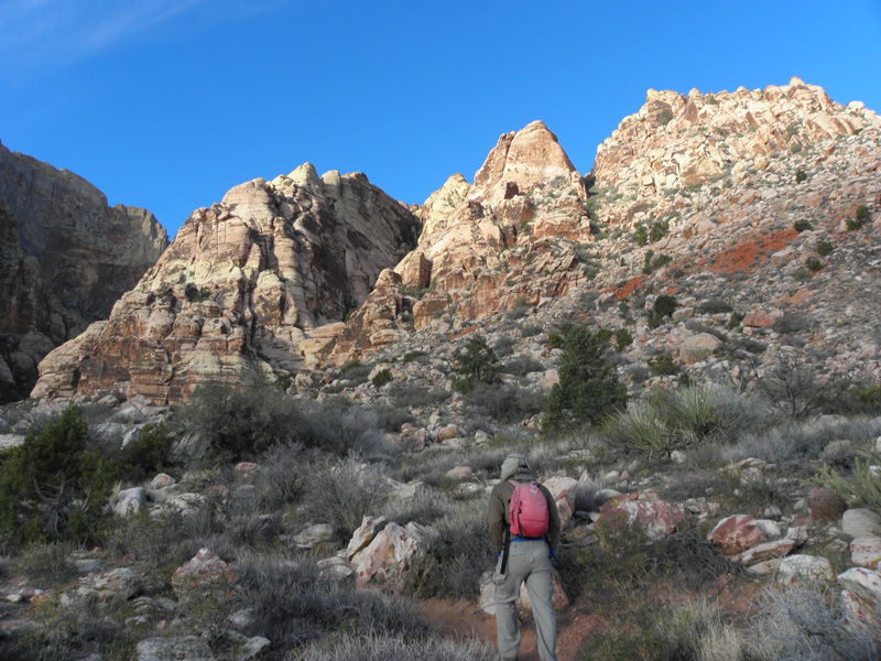 02-Courtney_heading_towards_Juniper_Canyon