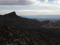 03-scenic_view_from_peak-looking_E-Turtlehead,Calico_Hills,Strip