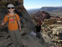 09-srambling_to_Calico_Tanks_Peak