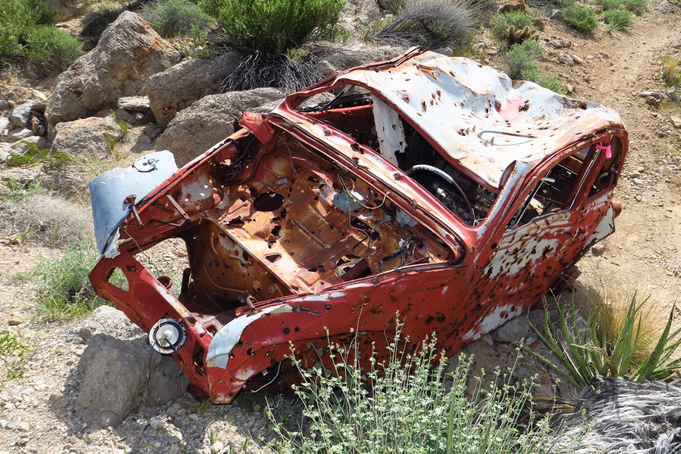 10-old_abandoned_car