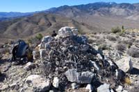 29-interesting_pile_on_the_peak,but_no_registries_on_either_peak