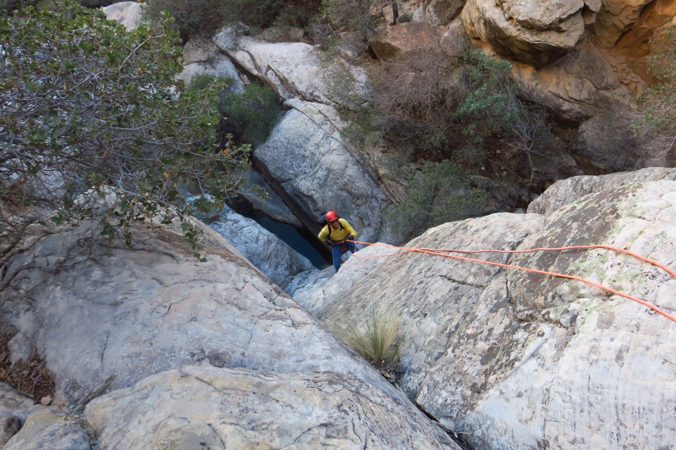 31-Richard_rappelling