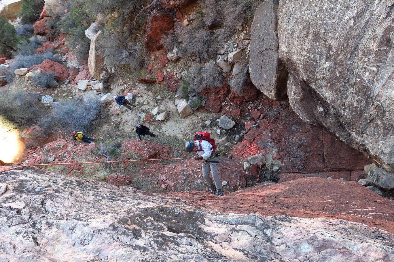 65-Ted_rappelling