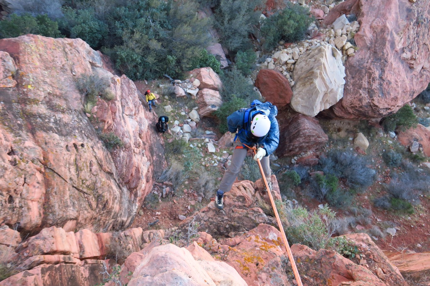 79-Kent_rappelling