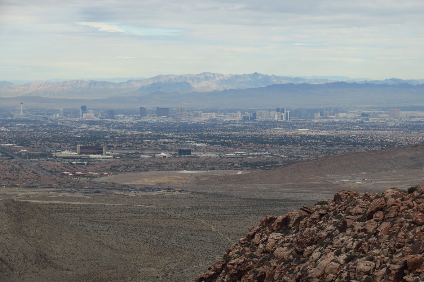 11-zoom_view_of_Las_Vegas_Strip